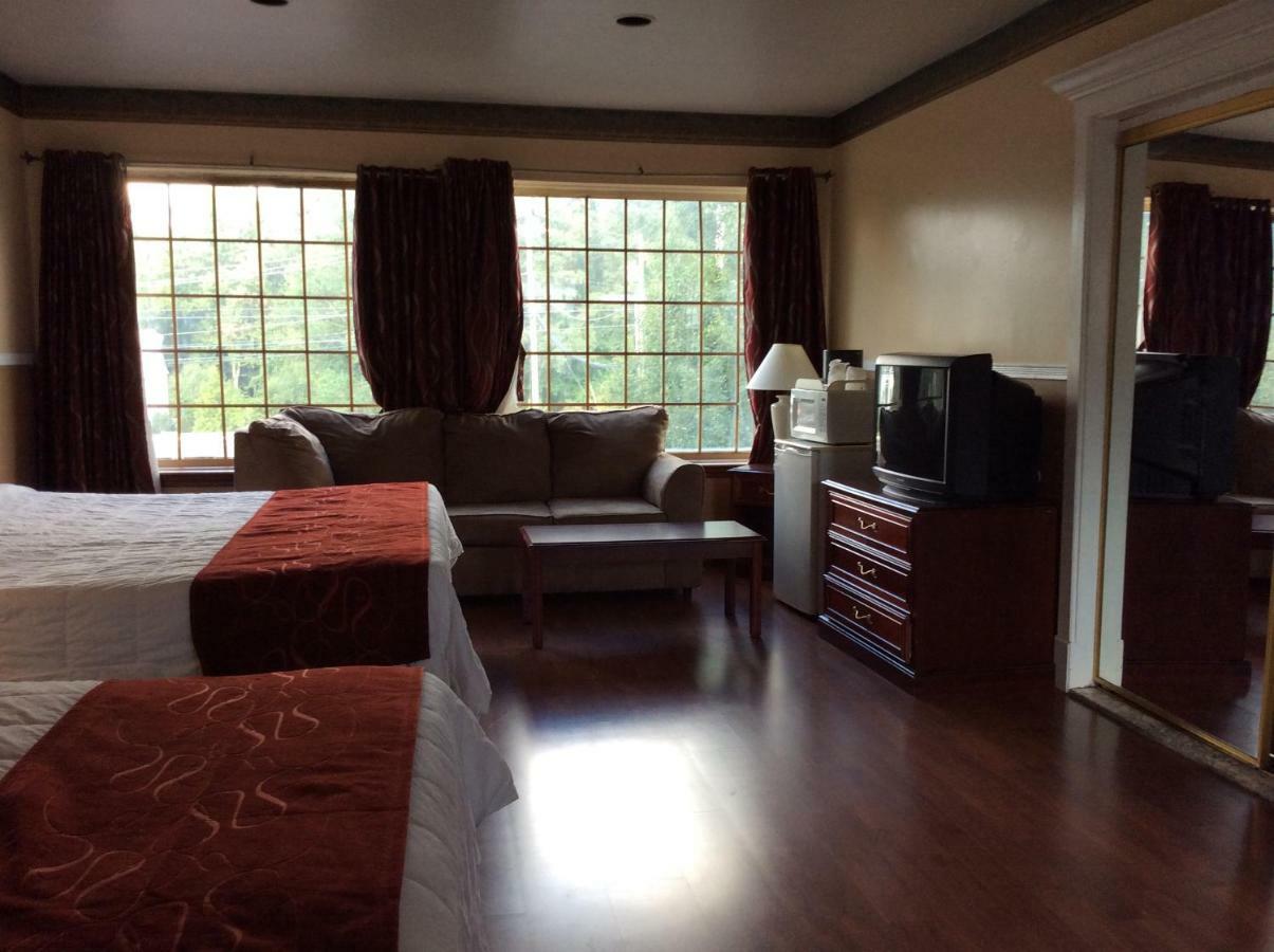 Colts Neck The Village Inn מראה חיצוני תמונה